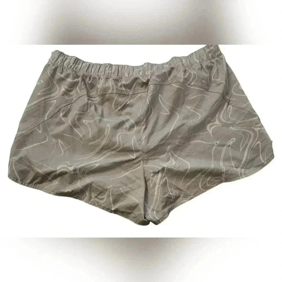 Old Navy Active StretchTech Quick Dry Lined Dolphin Hem Shorts (L) Womens - Picture 2 of 4